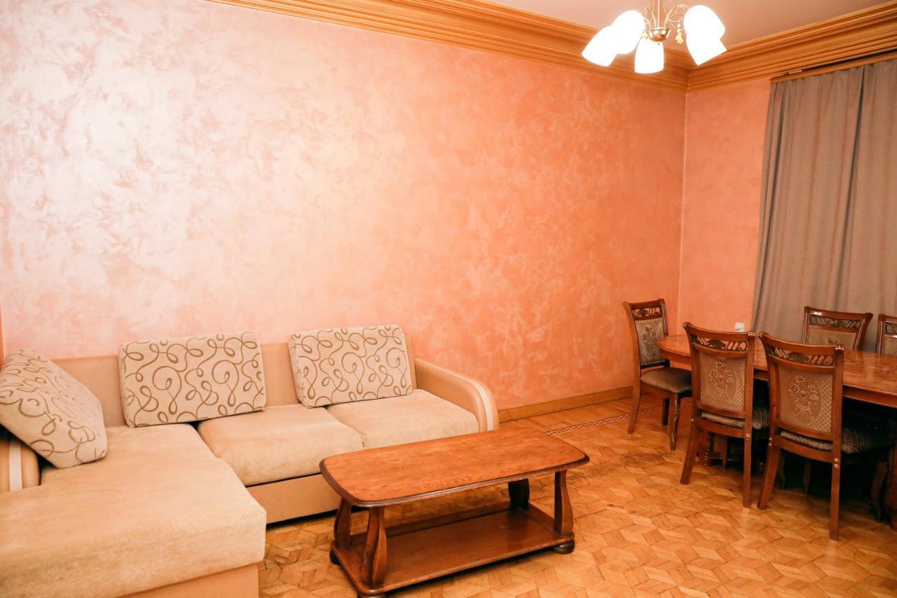 Big 3 Room Apartment On Republic Square Ереван Экстерьер фото